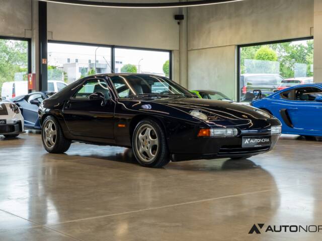 Porsche 928 GTS