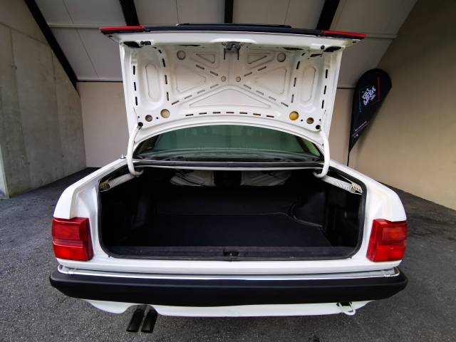 Audi 100 - 2.3 quattro