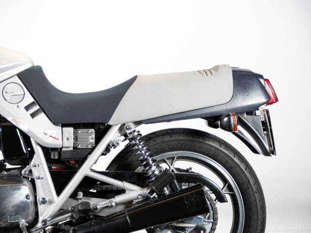 Suzuki GSX 750S Katana