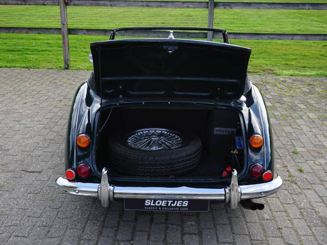 Austin-Healey 3000 Mk III (BJ8)