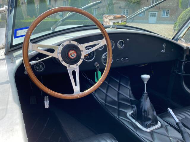 AC Cobra 427