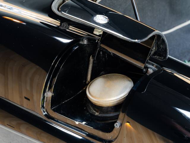 Mercedes-Benz 300 SL Roadster