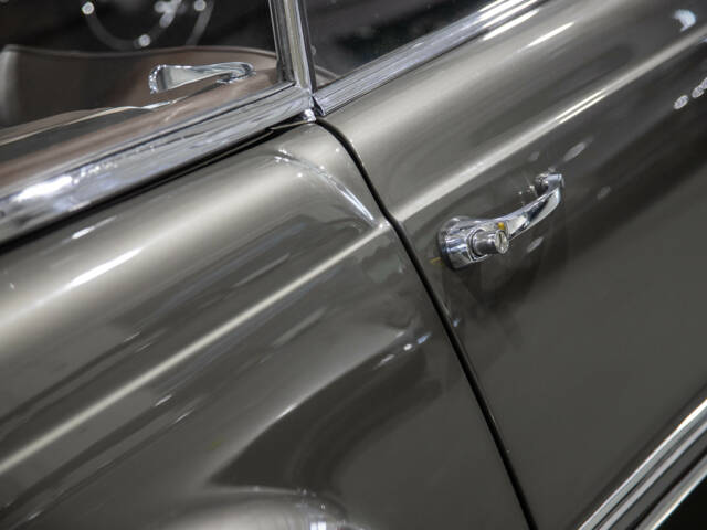 Mercedes-Benz 280 SL