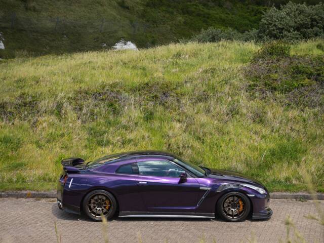 Nissan GT-R