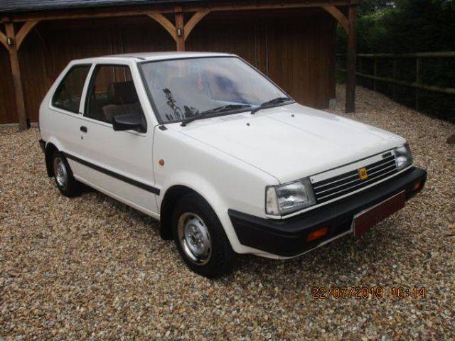 Image 1/5 de Nissan Micra 1.0 (1986)