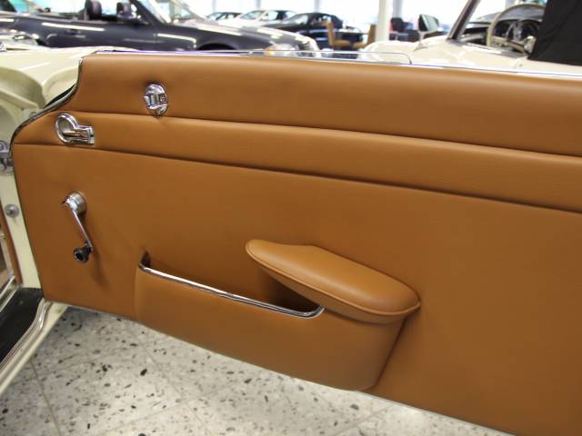 Mercedes-Benz 230 SL
