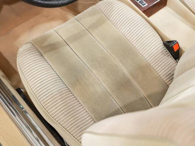 Mercedes-Benz 500 SLC