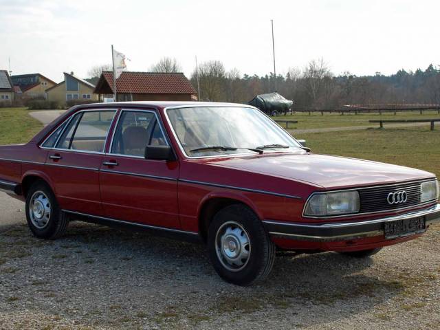 Audi 100