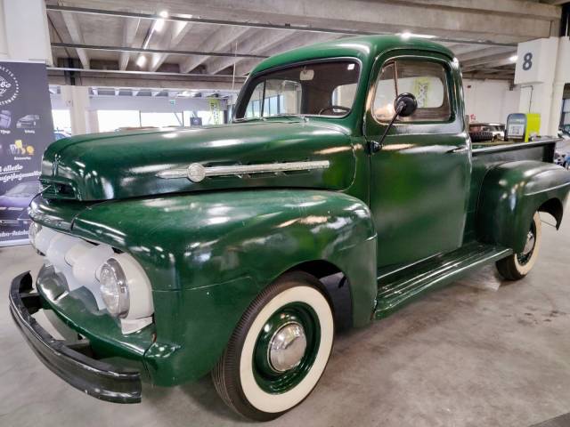 Image 1/17 of Mercury Eight Custom (1949)