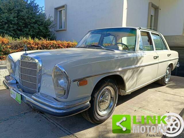 Image 1/10 de Mercedes-Benz 250 S (1967)