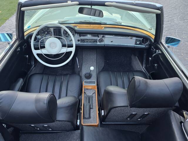Mercedes-Benz 280 SL
