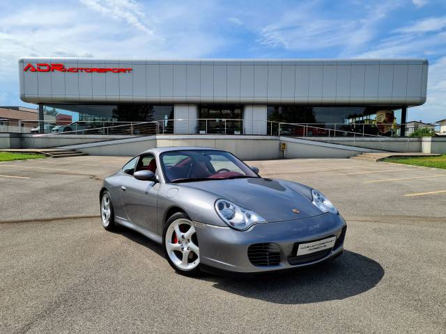 Immagine 1/23 di Porsche 911 Carrera 4S (2003)