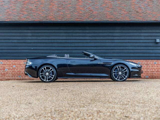 Aston Martin DBS Volante