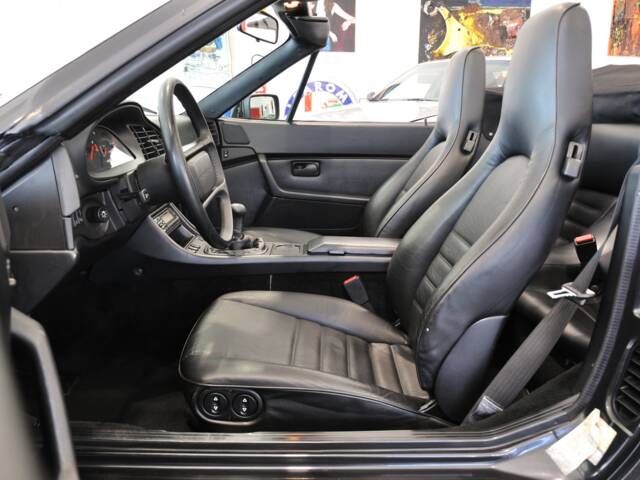 Porsche 944 S2