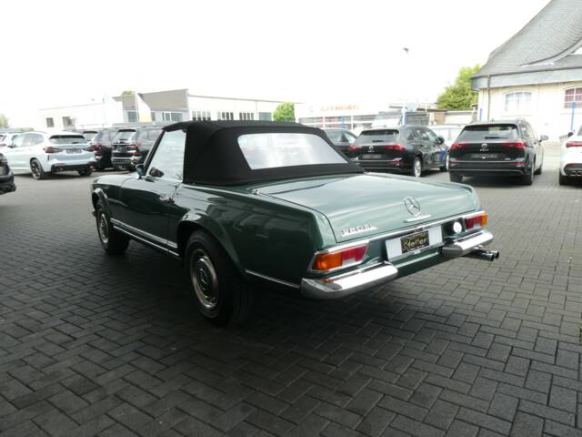 Mercedes-Benz 280 SL