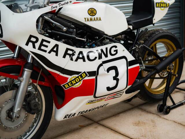 Yamaha TZ 750
