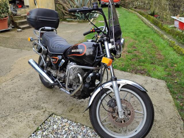 Moto Guzzi V35 C