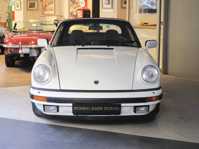 Porsche 911 Carrera 3.2