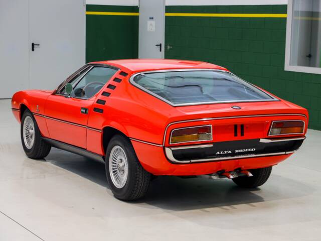 Alfa Romeo Montreal
