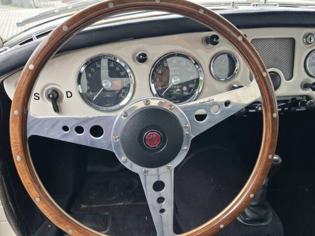 MG MGA 1500