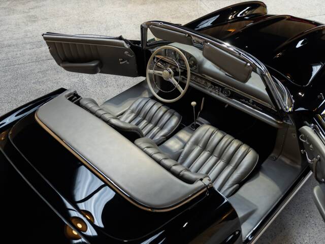 Mercedes-Benz 300 SL Roadster