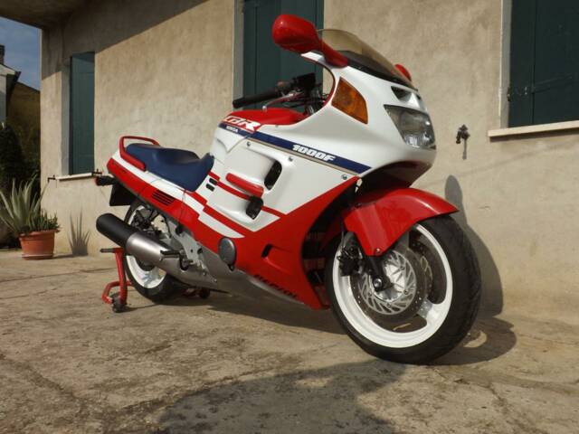 Honda CBR 1000F