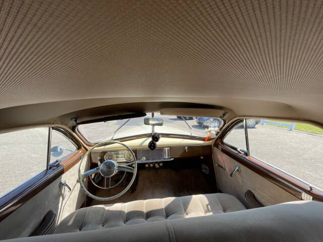 Packard Deluxe Eight Club Sedan