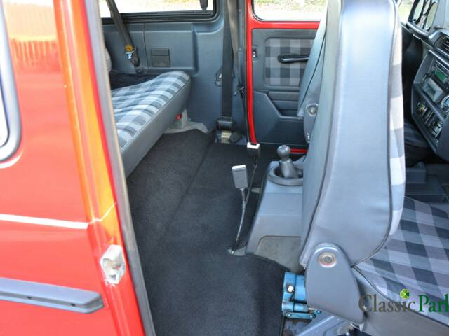 Mercedes-Benz 200 GE (SWB)