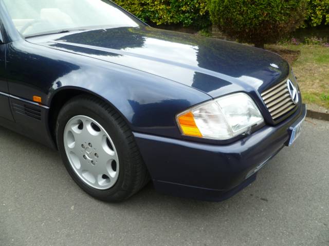 Mercedes-Benz SL 320