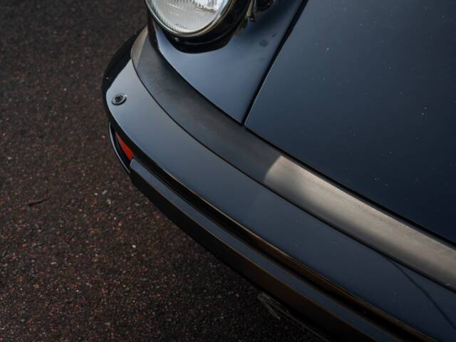 Porsche 911 Carrera 3.2 "#250.000 911"
