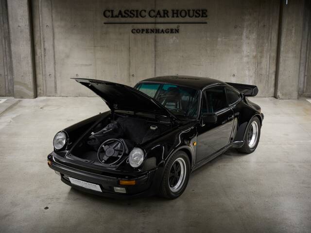 Porsche 911 Turbo 3.3