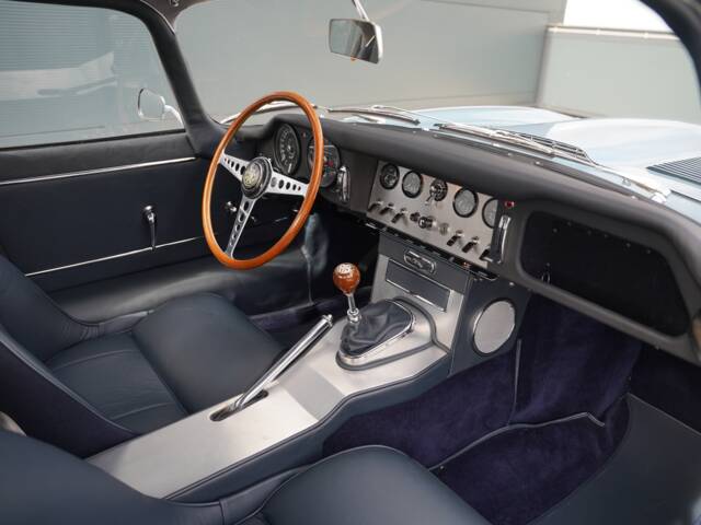 Jaguar E-Type 3.8