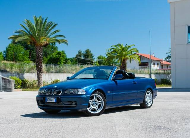 Image 1/5 de BMW 330Ci (2001)