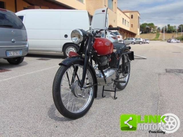 Image 1/13 of Gilera DUMMY (1952)