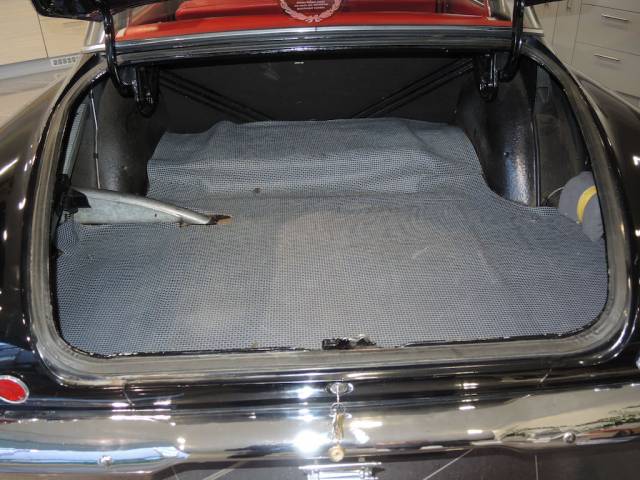 Chrysler Valiant V200 AMAG