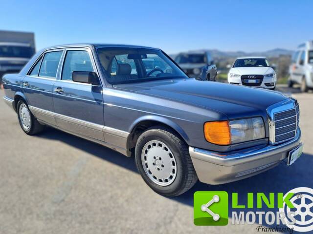Image 1/10 of Mercedes-Benz 300 SEL (1990)