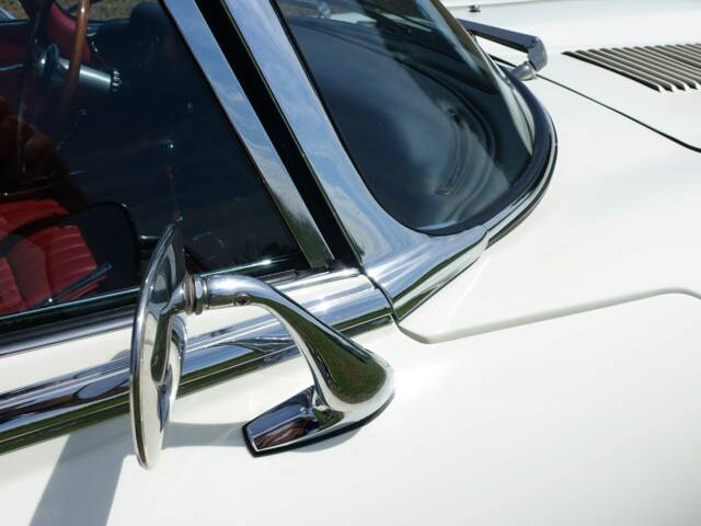 Jaguar XK-E (2+2)