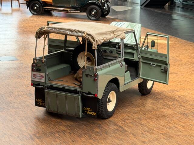 Land Rover 88