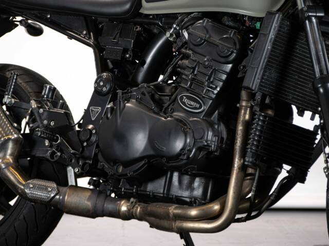 Triumph Trident 900