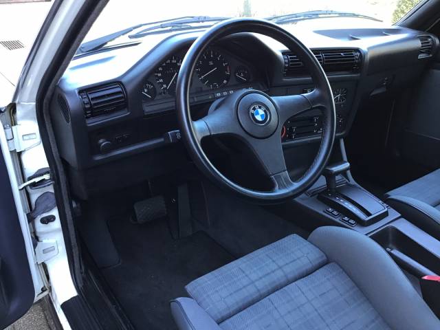 BMW 320i