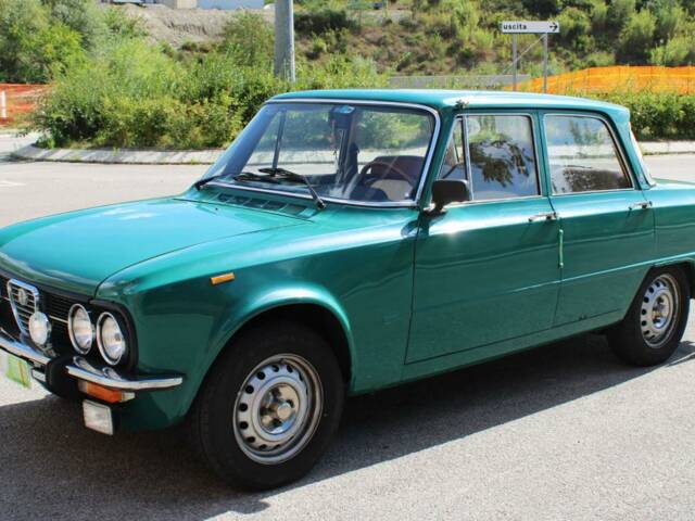 Immagine 1/10 di Alfa Romeo Giulia Nuova Super 1300 (1977)