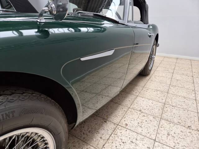 Austin-Healey 3000 Mk III (BJ8)