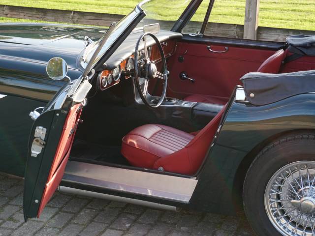 Austin-Healey 3000 Mk III (BJ8)