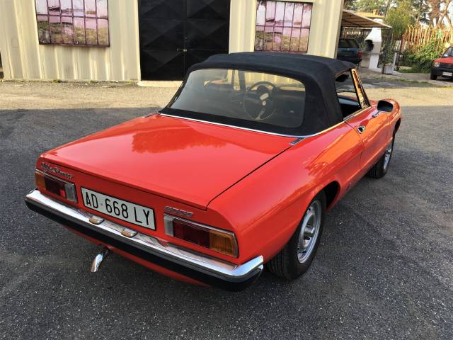 Alfa Romeo 2000 Spider Veloce
