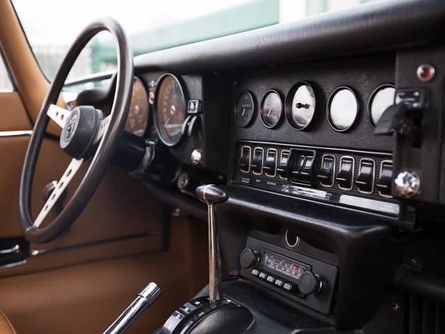 Jaguar E-Type V12 (2+2)