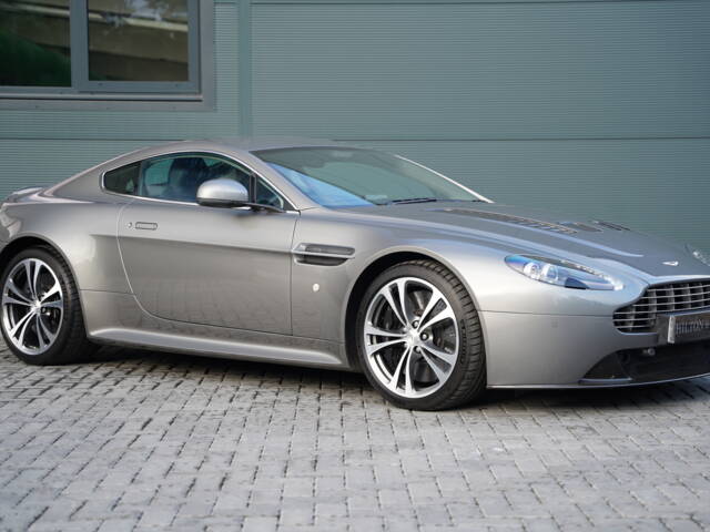 Afbeelding 1/50 van Aston Martin V12 Vantage (2012)