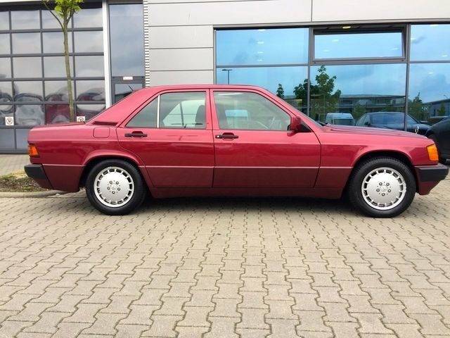 Mercedes-Benz 190 E 2.6