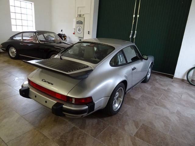 Porsche 911 Carrera 3.2 "25 years 911"