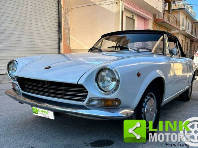 Immagine 1/10 di FIAT 124 Sport Spider (1969)