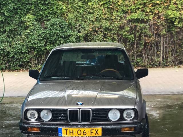 Imagen 1/15 de BMW 320i (1988)